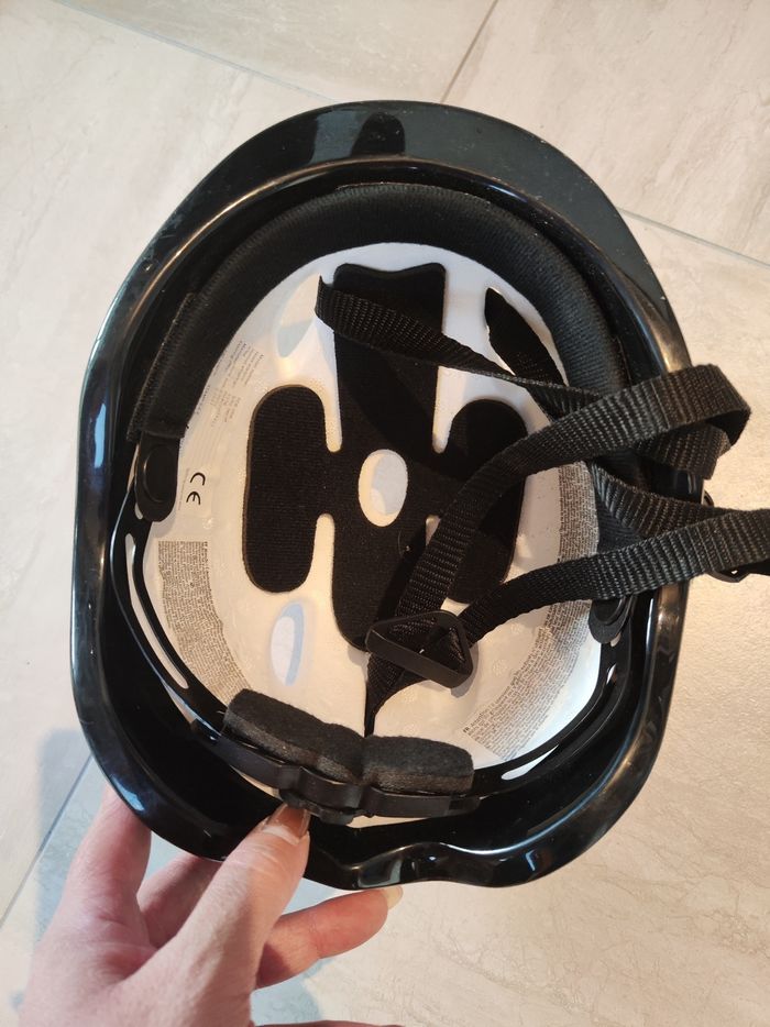 Trottinette et casque - photo numéro 2