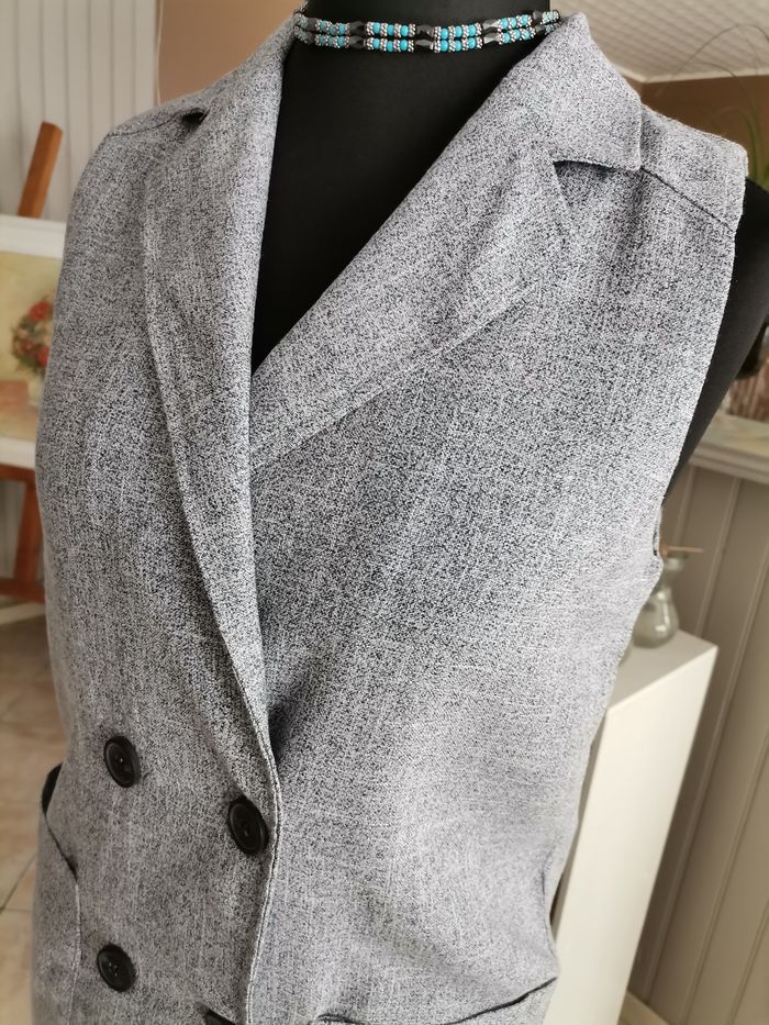 Robe droite neuve T36.38. - photo numéro 6