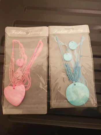 Colliers et boucles d oreilles