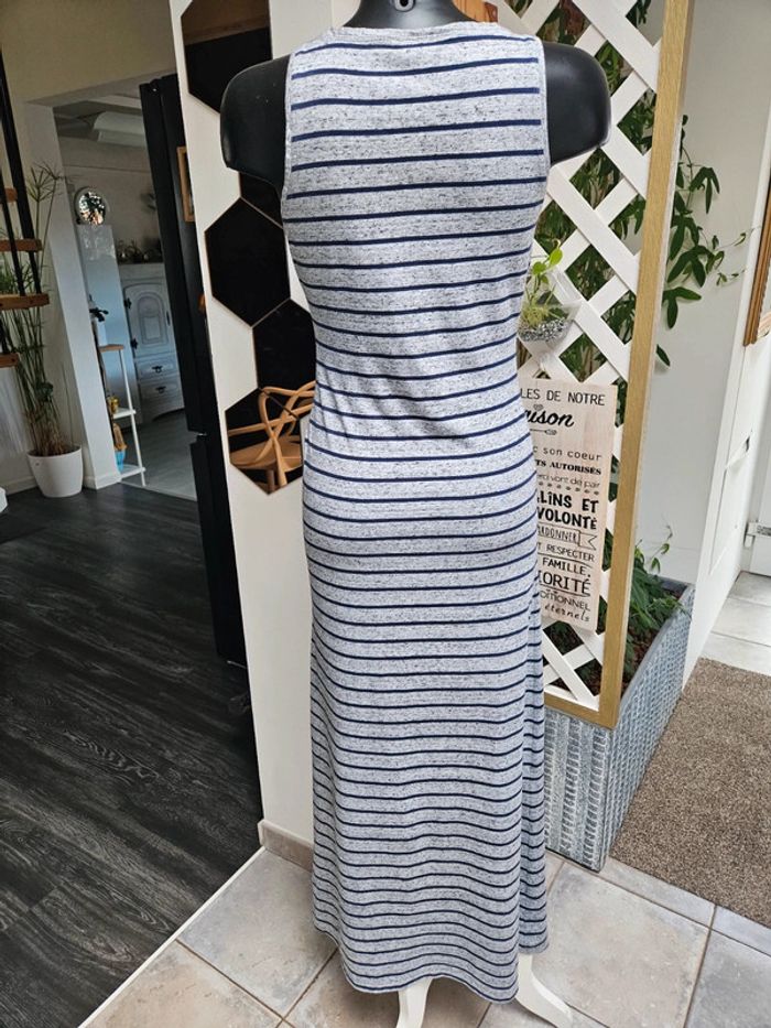 Kiabi longue robe à lignes taille M - photo numéro 6