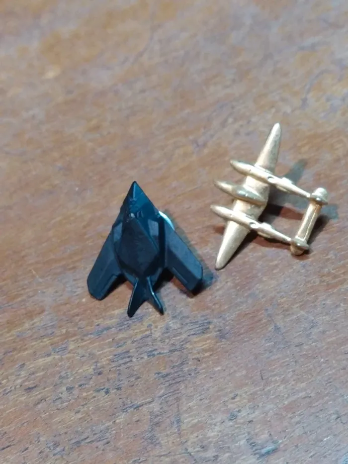 Lot de cent 100 hundred pins avions plane - photo numéro 3