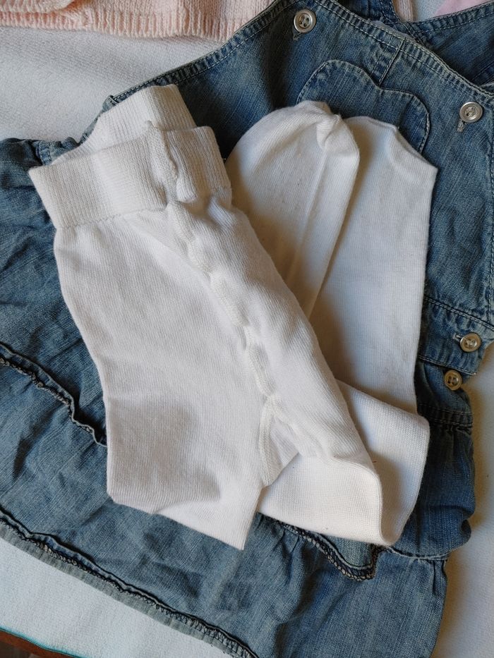 Lot de vêtements fille (robe, gilet, t-shirt, collant) - photo numéro 5