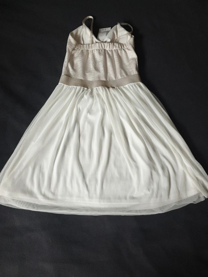 Neuve robe pour occasion beige et doré marque La Halle taille 16 ans - photo numéro 2