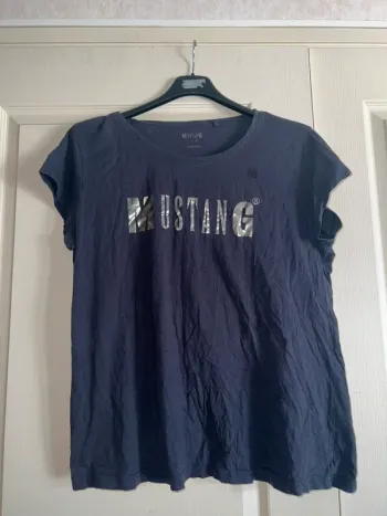 T-shirt Mustang