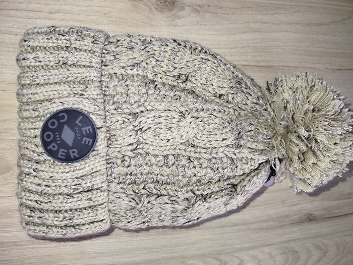 Bonnet avec pompon - photo numéro 5