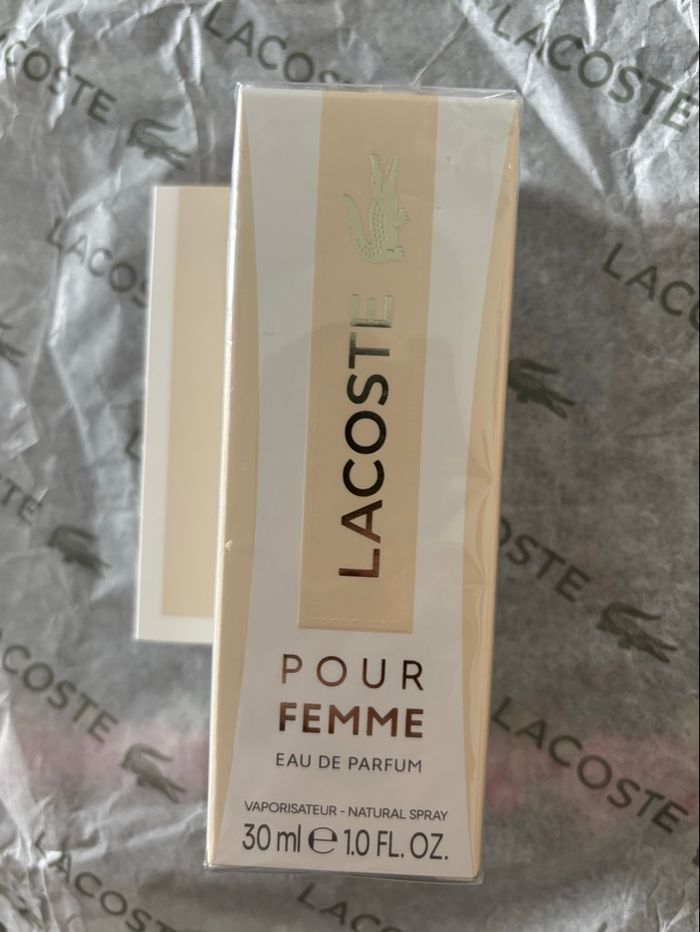 Lacoste pour femme - photo numéro 1