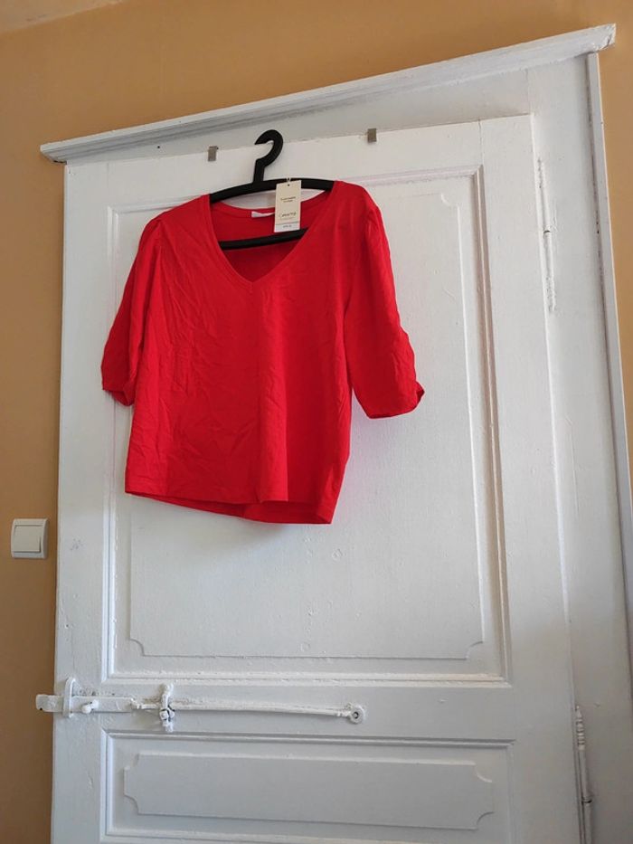 Petit haut rouge