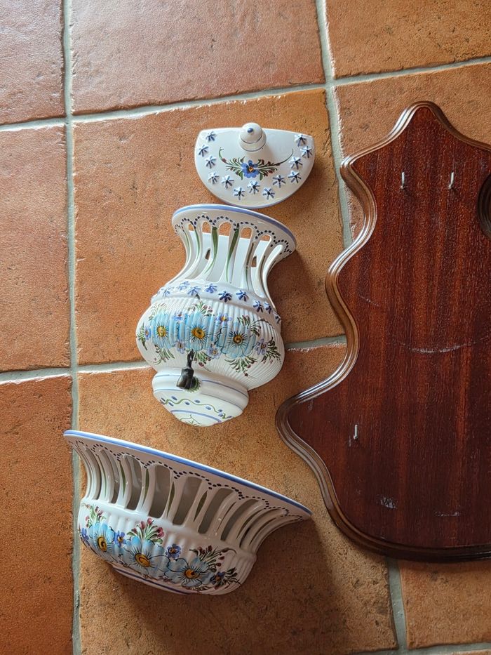 Fontaine décorative blanche et bleu - photo numéro 4