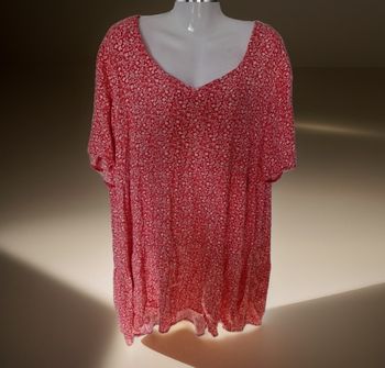 Superbe robe tunique évasée style volants