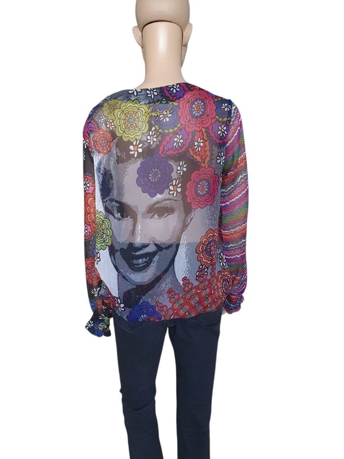 Tunique Voile Transparent Desigual – Imprimé Floral & Portrait Arty
- photo numéro 6