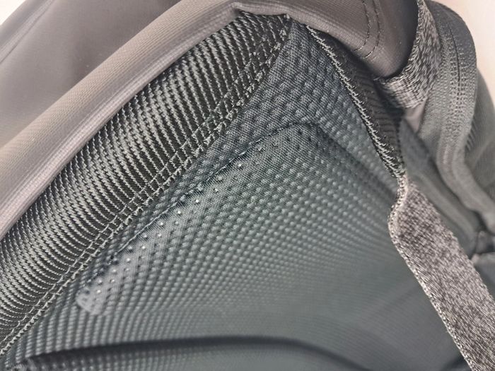 Eastpak sac à dos scolaire travail noir imperméable ordinateur neuf - photo numéro 13