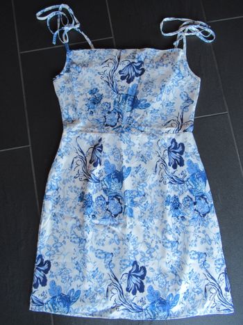 Robe à imprimé floral à épaule nouée L ou 40 / 42 neuve