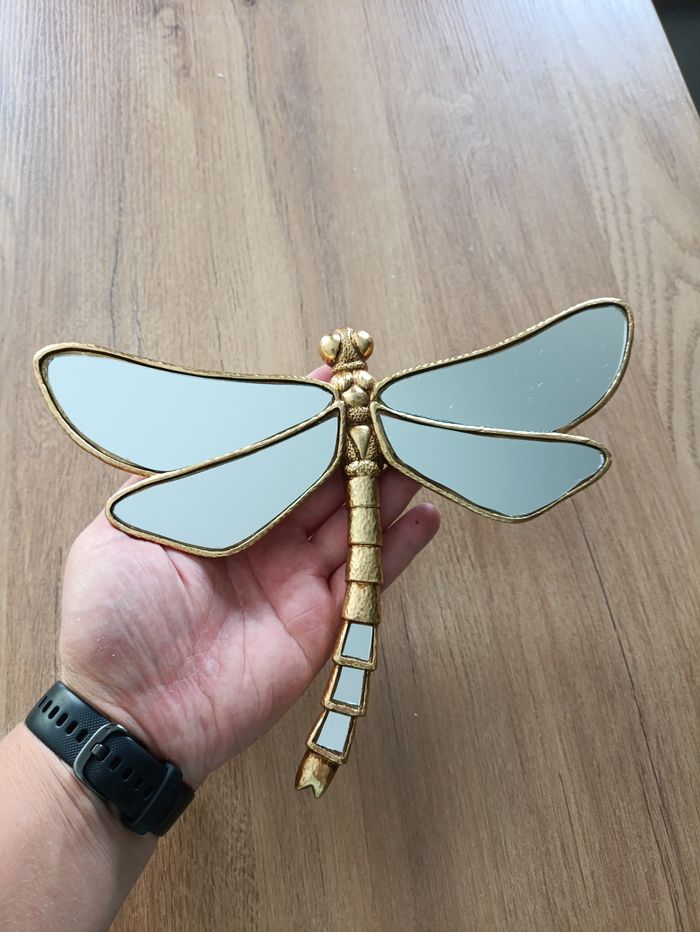 Art Décoration murale Miroir forme libellule résine dorée, Golden mirror dragonfly, 25 * 19 cm