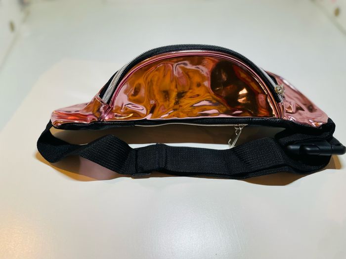 Sac banane irisée nude rose holographique - photo numéro 2