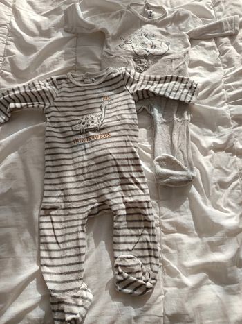 Lot 2 pyjamas Gémo 12m tbe