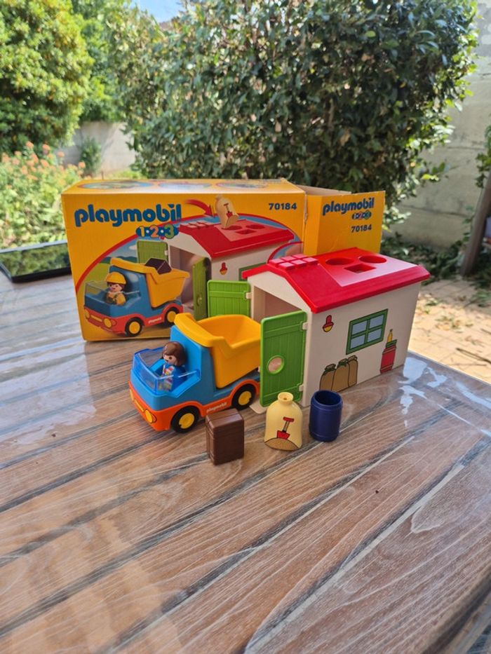Playmobil 123 ouvrier camion et garage n° 70184