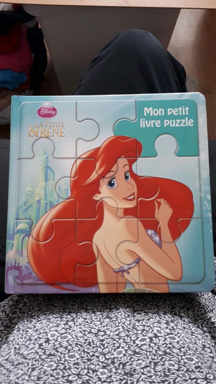Livre puzzle Disney - La petite sirène