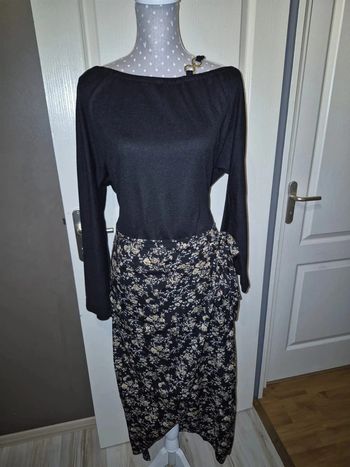 Robe originale bi matière jupe porte feuille
