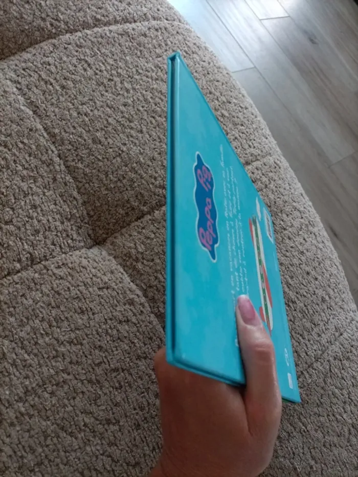 Livre Peppa pig : Peppa part en vacances - photo numéro 10