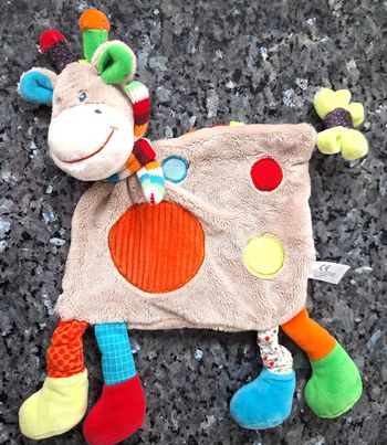 DOUDOU PLAT GIRAFE CERCLES - SIMBA TOYS