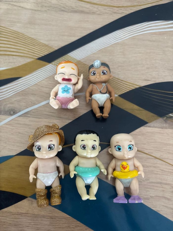 Lot de figurines baby secret