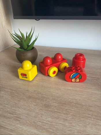 Lego duplo voiture rouge