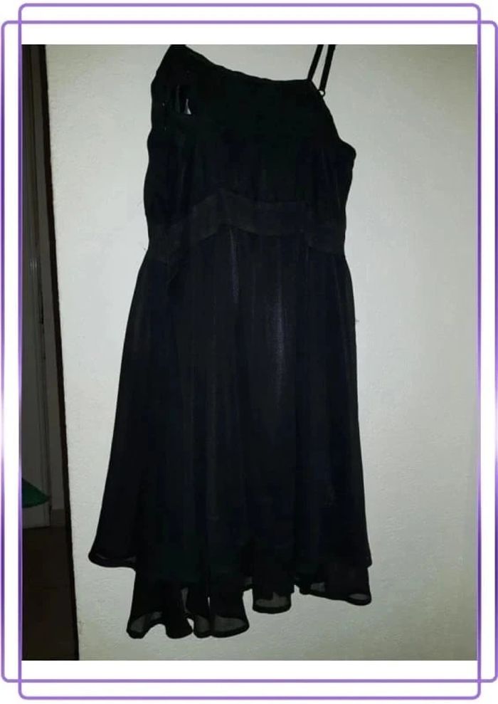 Petite robe noire - photo numéro 3