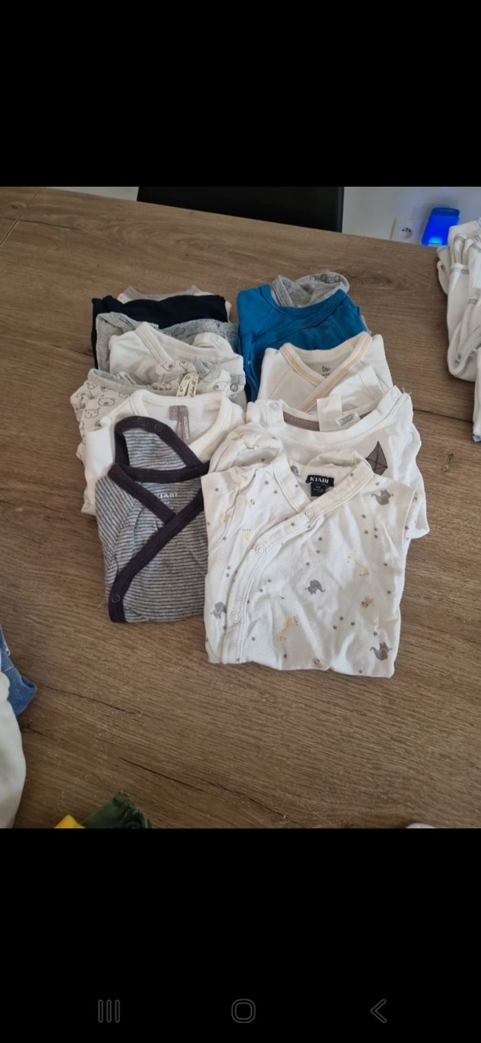Lot +100 vêtements bébé garcons en 1 mois - photo numéro 5