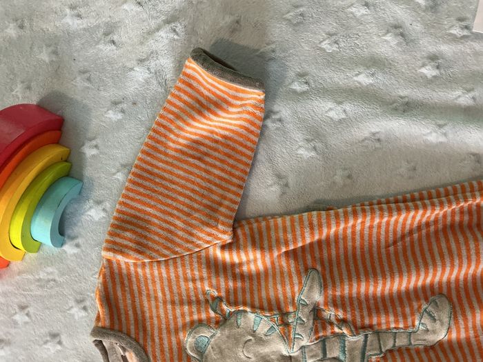 pyjama grenouillère en velours rayé orange et gris 6 mois kitchoun - photo numéro 6
