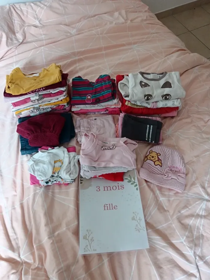 Lot 47 vêtements 3mois fille