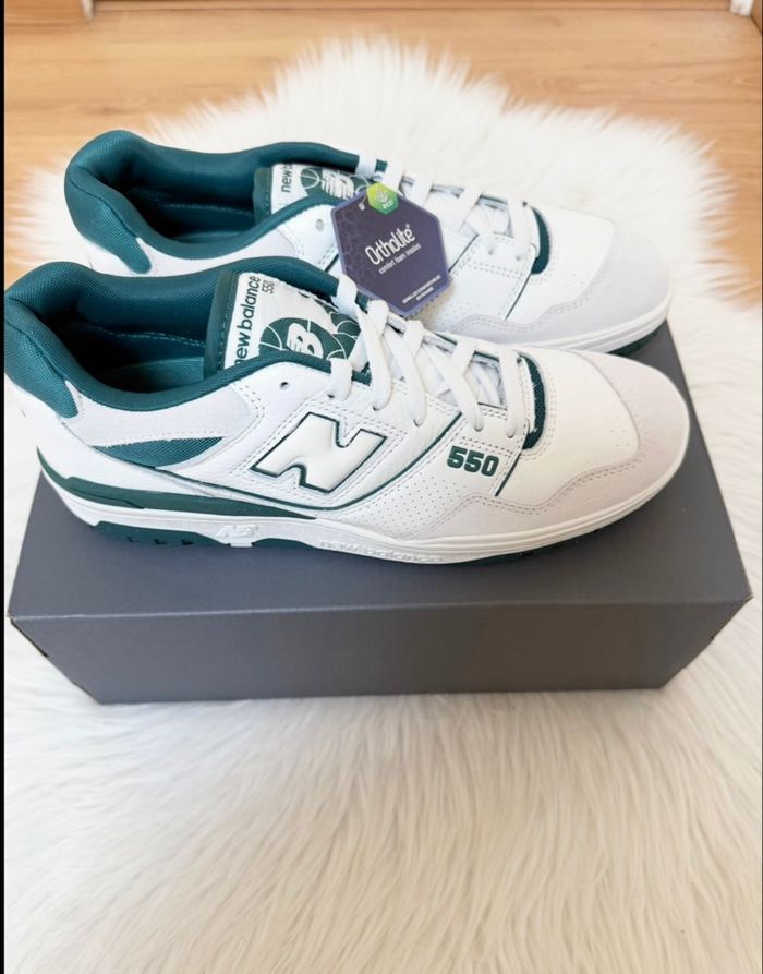 Baskets New Balance 550 – Taille 44,5 – blanc/vert – Neuf avec étiquette