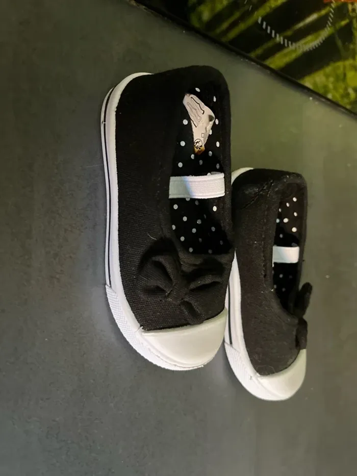 Chaussure fille taille 21 - photo numéro 2