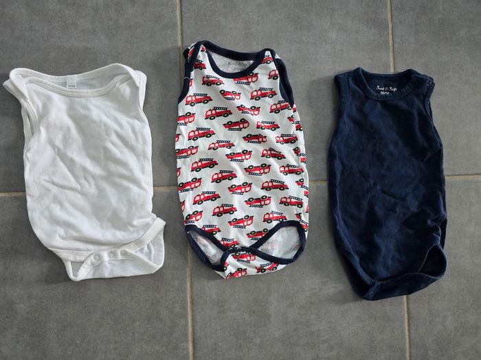 Lot de 3 bodies sans manches