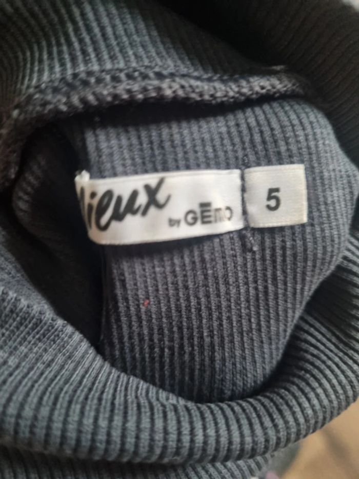 Lot de 3 t-shirts/ polos cols roulés. Fille. Taille 4/5ans. Tape à l'œil, Gémo. TBE - photo numéro 3