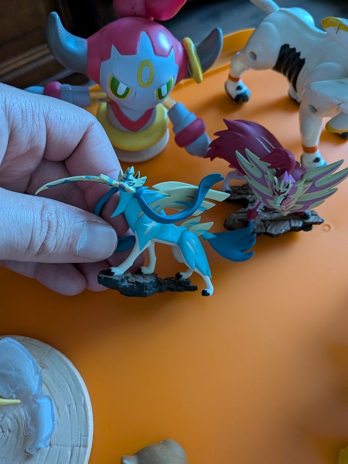 Lot de figurines pokémon - photo numéro 4