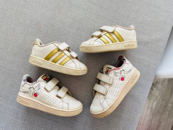 Lot 2 paires de baskets adidas fille taille 20 et 22