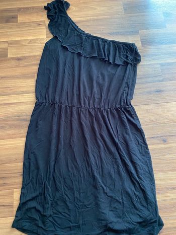 Robe asymétrique noire