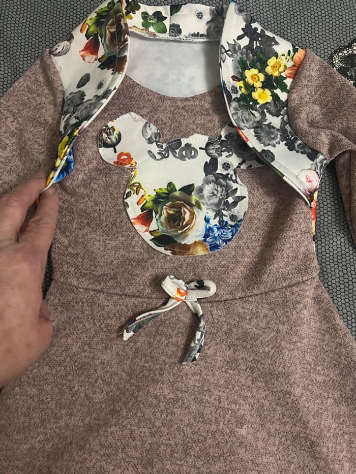 Jolie robe vieux rose 4 ans - photo numéro 2