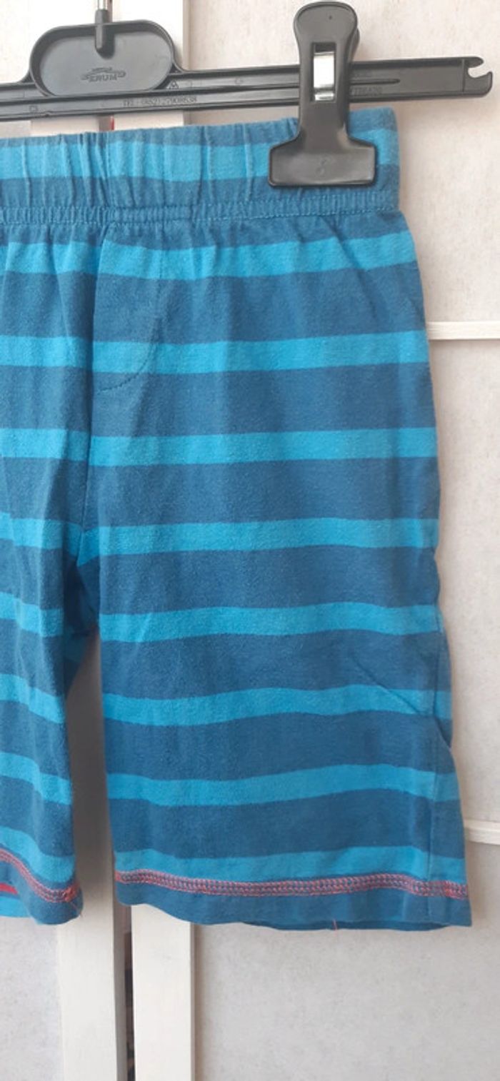 Short 4 ans 104cm - photo numéro 4