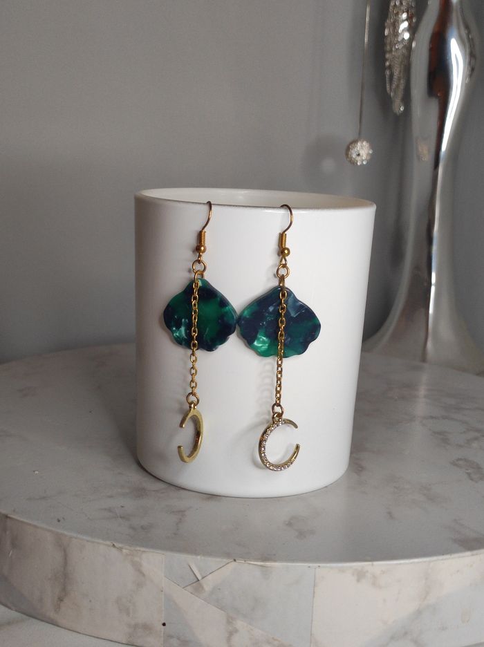 Boucles d'oreilles doré vert croissant de lune