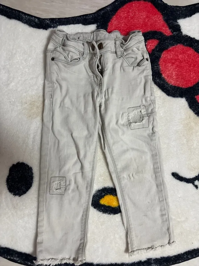 Jeans tape à l’œil 4 ans