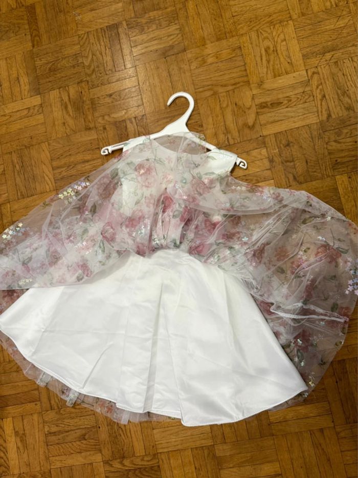 Robe festive blanche et rose - photo numéro 4