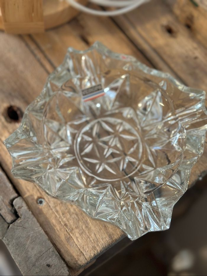 Cendrier en verre neuf - photo numéro 2