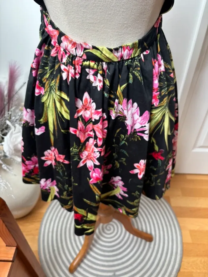 🌺 Robe noire à fleurs - Dos ouvert - Morgan - T38 - photo numéro 16