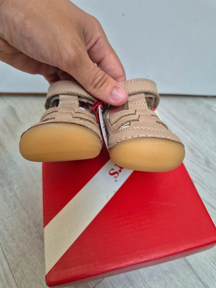 Chaussure premier pas kickers beige en cuir souple - photo numéro 7