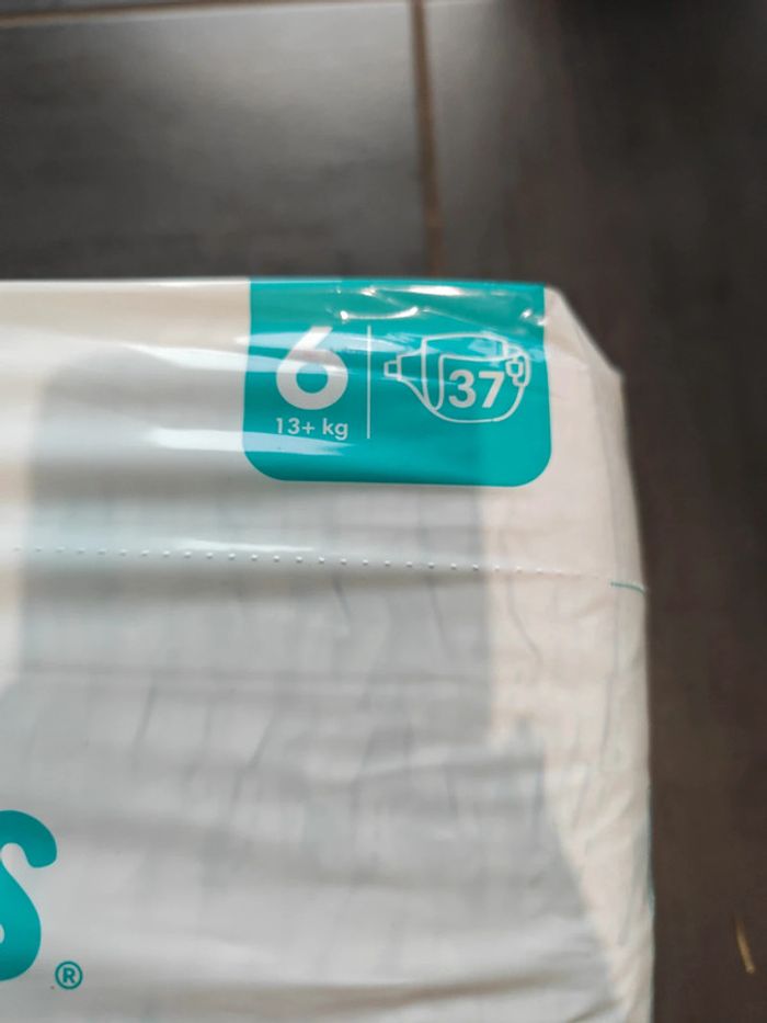Couches pampers taille 6 - photo numéro 2