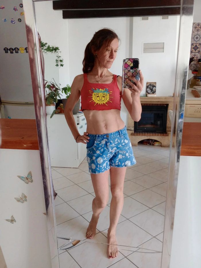 Crop top s rouge avec soleil c 81