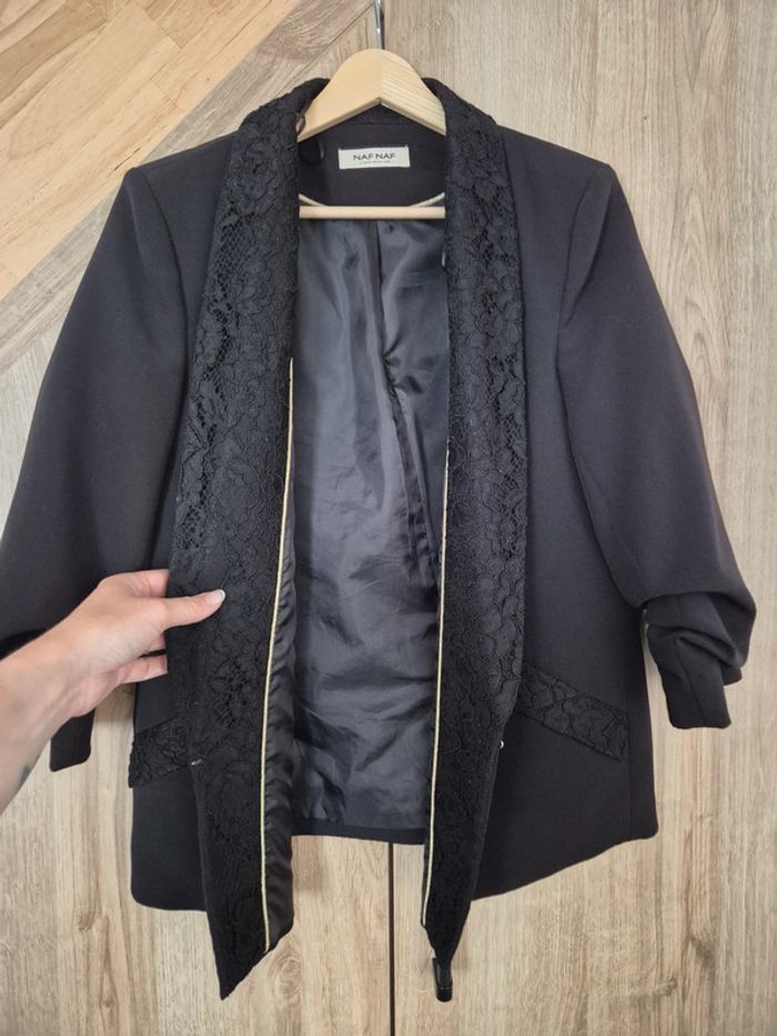 Veste noir dentelle Naf Naf Taille 40 - photo numéro 2