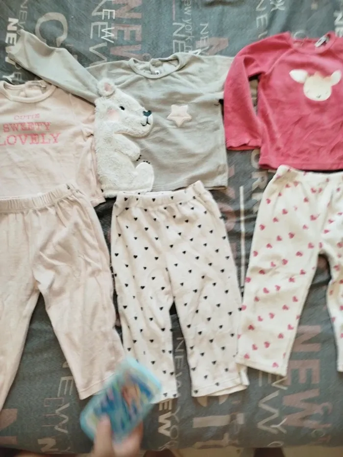 Lot pyjamas 24 mois - photo numéro 5