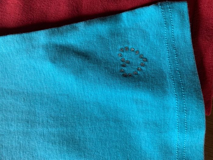 2 tee-shirts - photo numéro 3